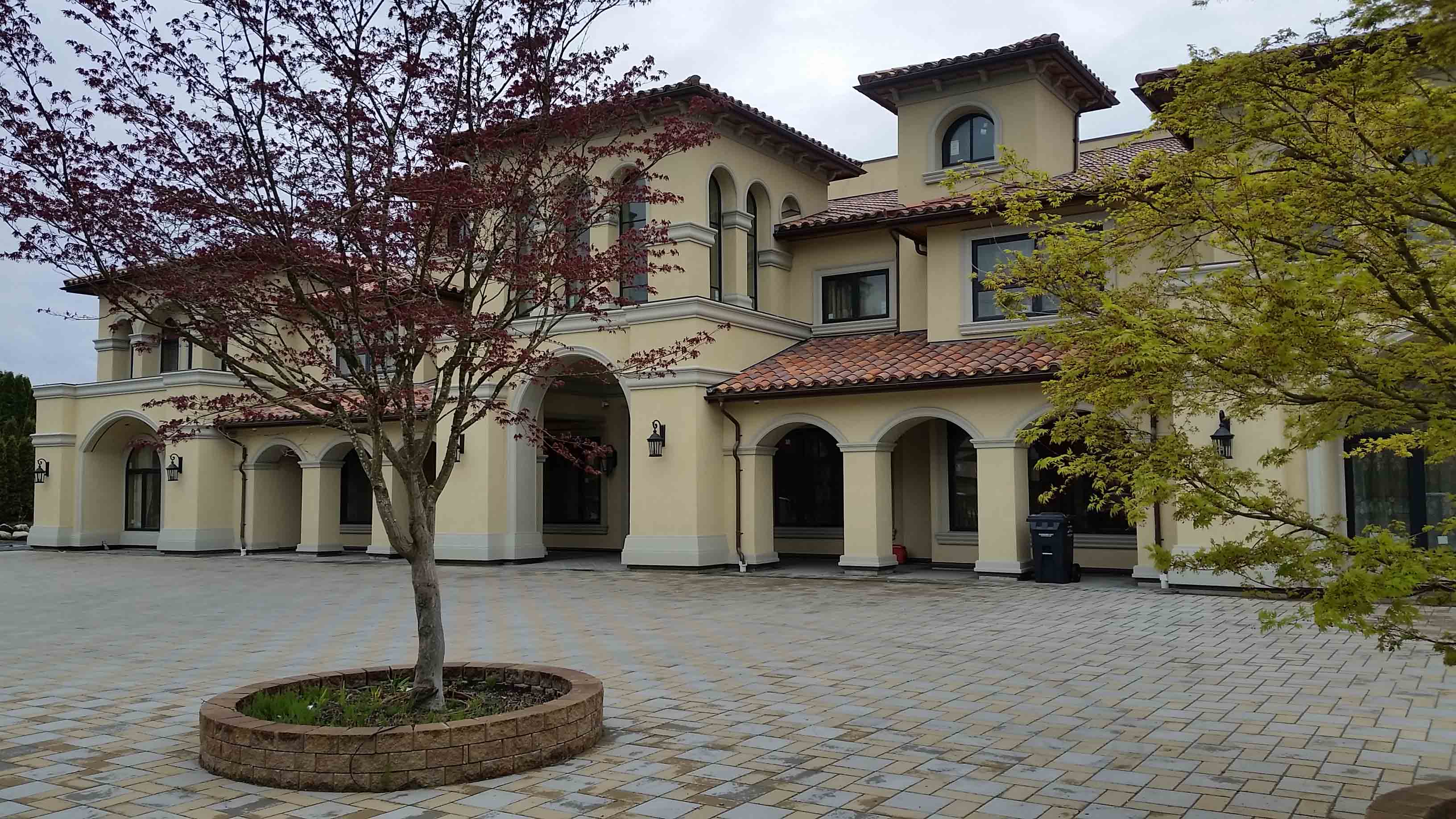 Richmond, BC Exterior Building painting.jpg